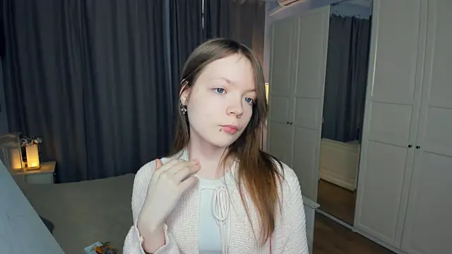 LavenderMitten online show from March 7, 5:25 am