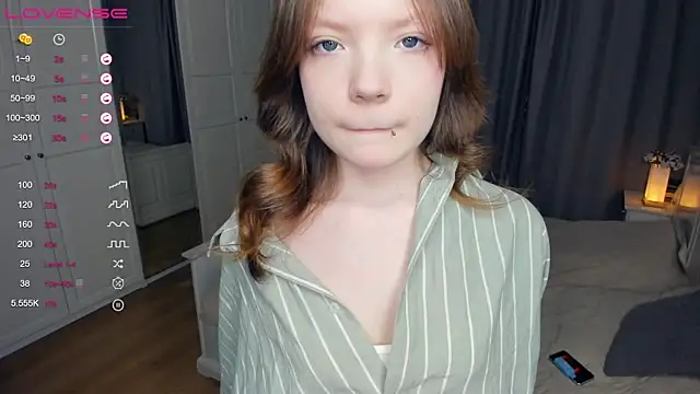 LavenderMitten online show from March 29, 5:53 am