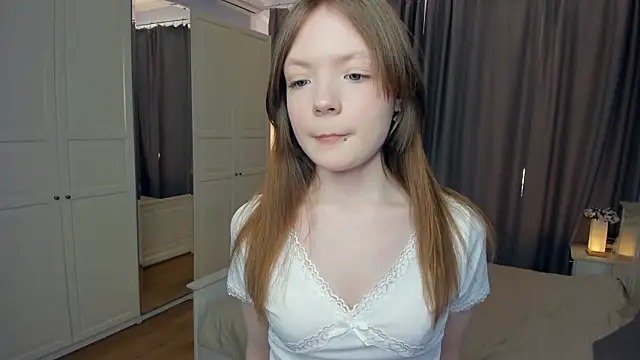 LavenderMitten online show from March 19, 10:48 am