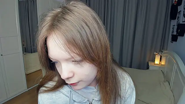 LavenderMitten online show from March 12, 5:34 am