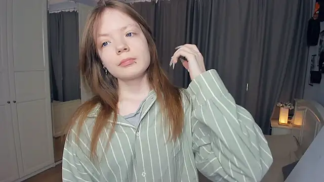 LavenderMitten online show from March 20, 6:47 am