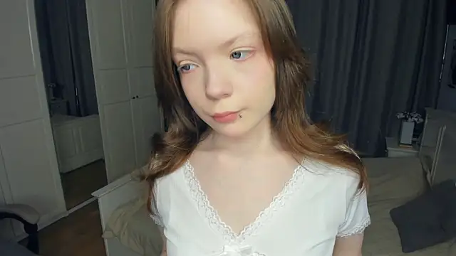 LavenderMitten online show from April 3, 5:47 am