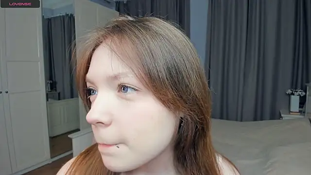 LavenderMitten online show from April 12, 6:05 am