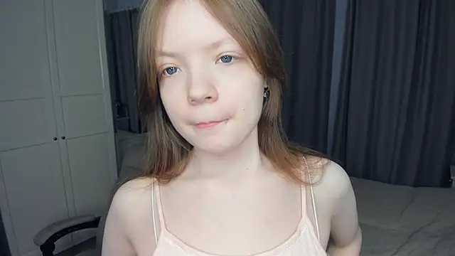 LavenderMitten online show from April 9, 5:53 am