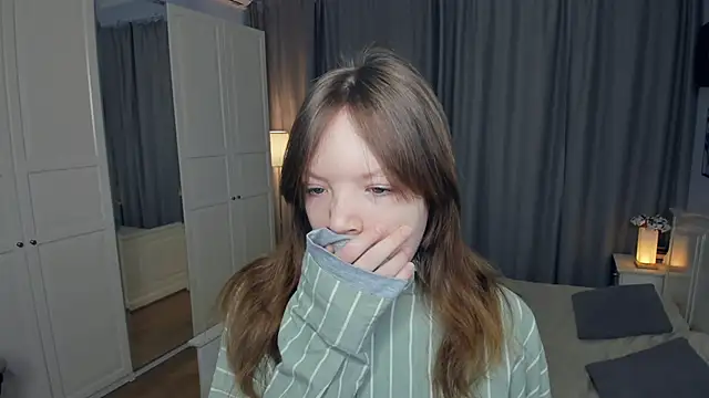 LavenderMitten online show from February 23, 5:09 am