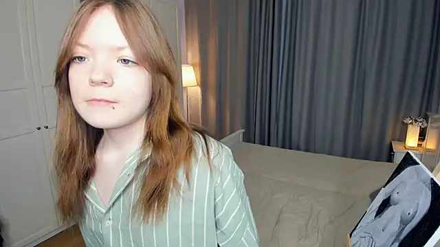 LavenderMitten online show from March 1, 5:07 am