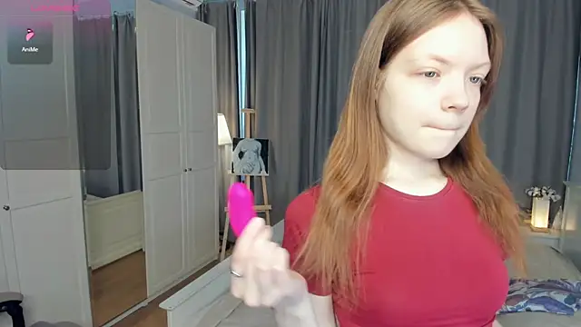 LavenderMitten online show from May 24, 5:51 am
