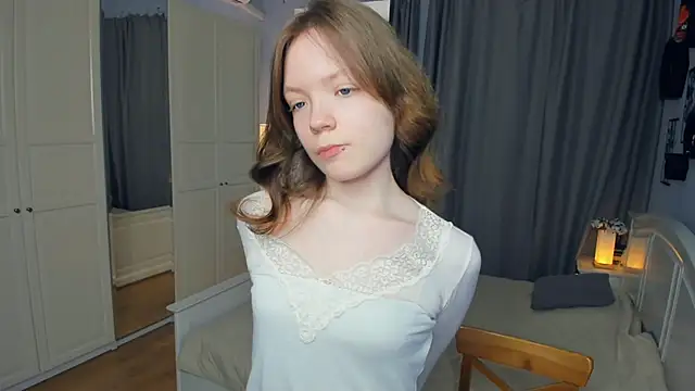 LavenderMitten online show from March 16, 5:15 am