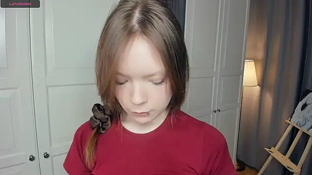 LavenderMitten online show from April 24, 5:53 am