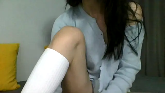 Mei Fei Wan online show from April 4, 1:39 pm