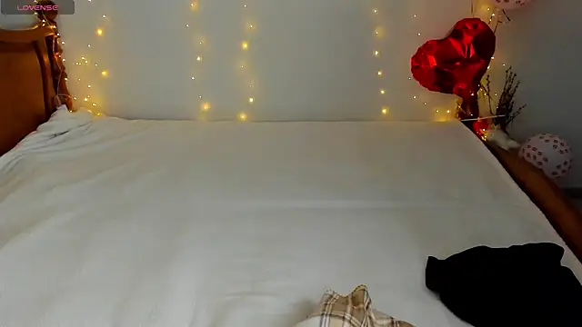 milanasky5 online show from March 1, 7:03 pm