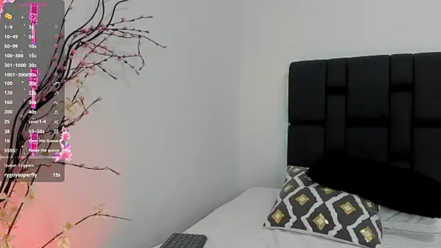 Snapshot of meli_rosee chatting on May 21, 10:40 pm meli rosee online show from May 21, 10:40 pm