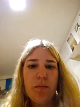 Dulcexpecado online show from May 10, 9:49 pm