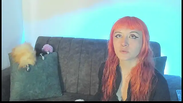 velmoon online show from April 11, 8:12 pm