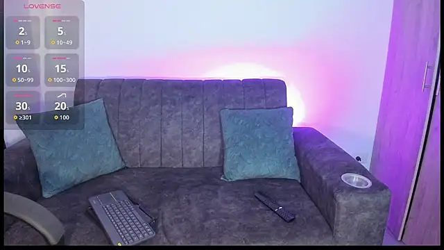 velmoon online show from February 26, 7:36 pm