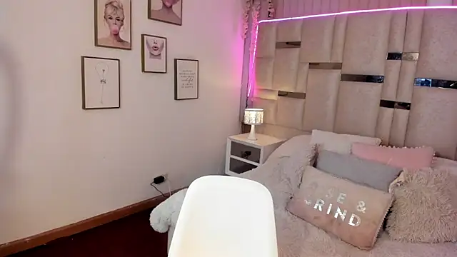 Maya-jhons online show from March 11, 10:42 am