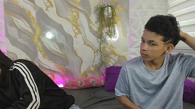 Snapshot of xqueen_of_pleasurex chatting on February 11, 12:05 pm xqueen of pleasurex online show from February 11, 12:05 pm