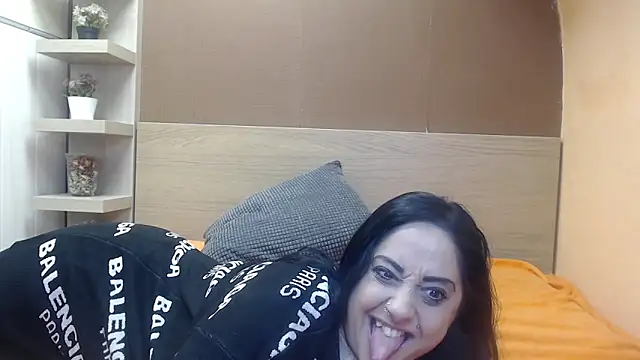 Snapshot of PinkyTwerkyX chatting on February 9, 4:36 am PinkyTwerkyX online show from February 9, 4:36 am