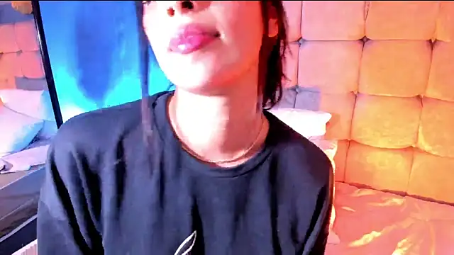Blue Aura  online show from April 28, 2:27 am