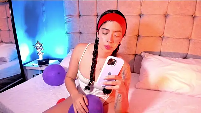 Blue Aura  online show from April 28, 7:18 pm