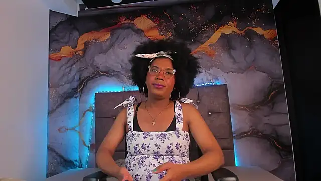 Snapshot of CataleyaMoon_ chatting on February 10, 8:08 pm CataleyaMoon online show from February 10, 8:08 pm