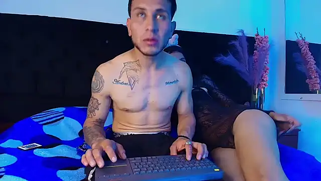 Snapshot of thonixxandluna chatting on March 3, 7:54 pm thonixxandluna online show from March 3, 7:54 pm