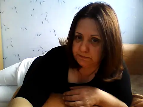 LockyCharm111 online show from June 15, 3:12 pm