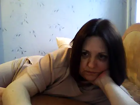 LockyCharm111 online show from May 13, 4:36 pm