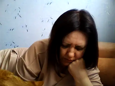 LockyCharm111 online show from April 5, 5:03 am