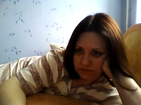 LockyCharm111 online show from May 10, 6:06 am