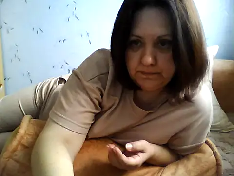 LockyCharm111 online show from May 13, 4:30 am