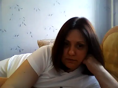 LockyCharm111 online show from June 11, 4:59 pm