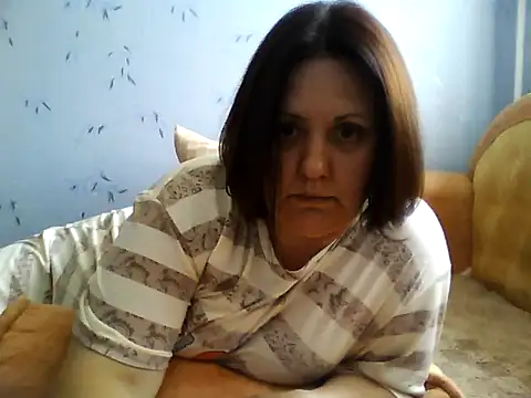 LockyCharm111 online show from July 20, 10:00 am