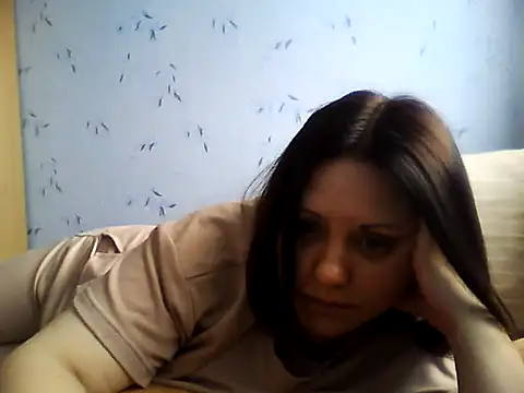 LockyCharm111 online show from April 10, 7:48 am