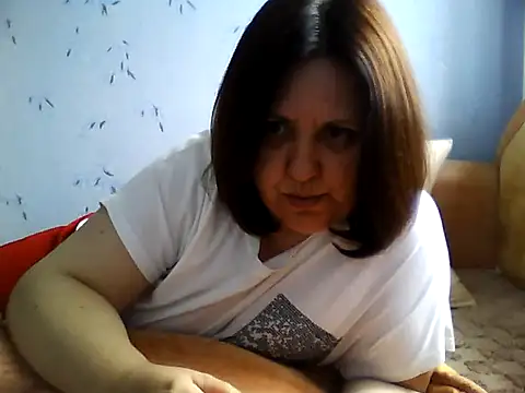 LockyCharm111 online show from May 17, 9:31 am