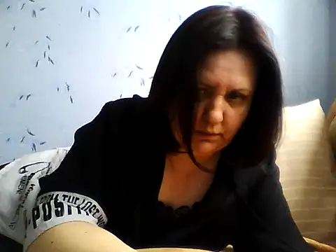 LockyCharm111 online show from April 12, 6:27 am