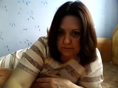 LockyCharm111 online show from June 7, 5:01 am