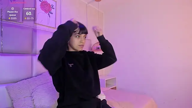 Xara u online show from April 4, 9:43 pm