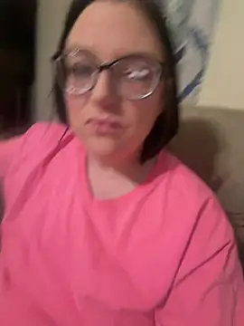 FreaksOffALeash3261 online show from May 16, 3:38 am
