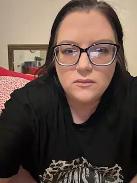 FreaksOffALeash3261 online show from May 26, 4:43 am