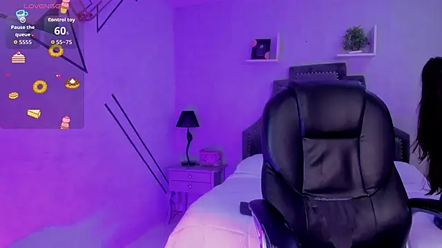 DulcePrince  online show from March 4, 8:27 pm