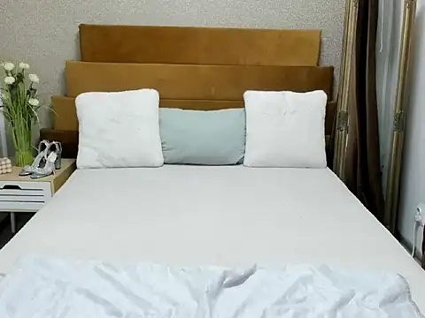 KattyBlairx online show from April 4, 3:35 am