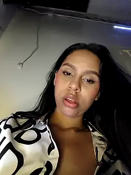 Evie Candy online show from April 17, 4:48 am