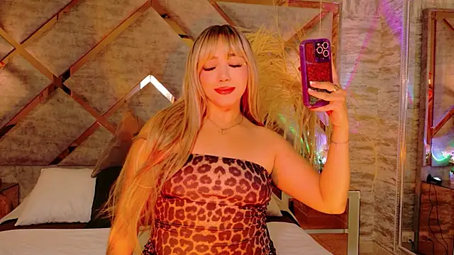 Snapshot of Hannah-Prada chatting on April 18, 11:56 am Hannah-Prada online show from April 18, 11:56 am