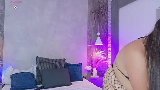 Hannah-Prada online show from March 11, 11:48 am