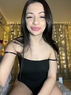 Snapshot of Layana_Ro chatting on March 3, 8:49 pm Layana Ro online show from March 3, 8:49 pm