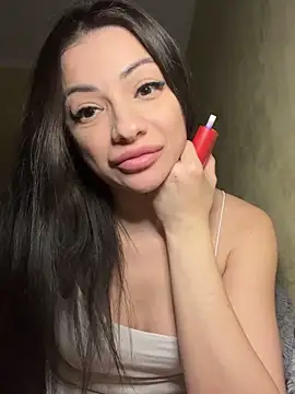 Snapshot of Layana_Ro chatting on February 21, 5:09 am Layana Ro online show from February 21, 5:09 am