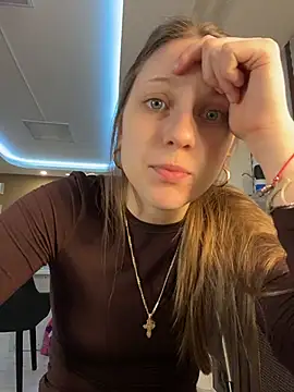 Snapshot of YourSweetArya chatting on February 15, 1:43 pm YourSweetArya online show from February 15, 1:43 pm