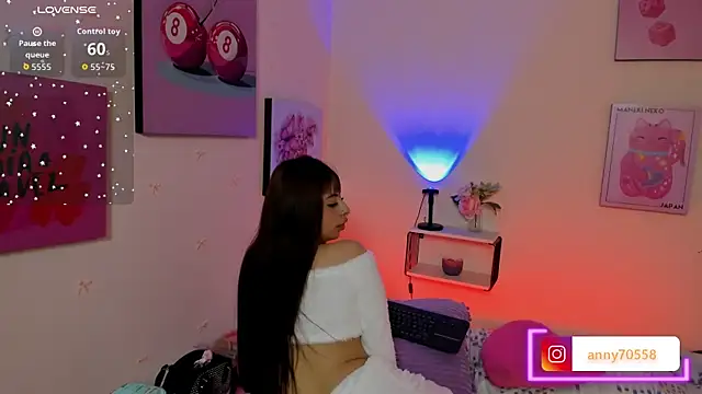Snapshot of AnnyCotton chatting on July 16, 7:44 pm AnnyCotton online show from July 16, 7:44 pm