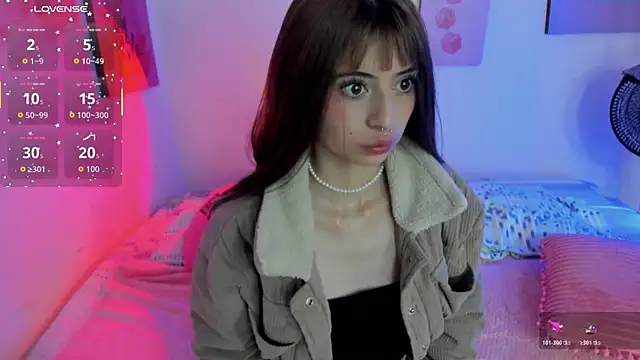 Snapshot of AnnyCotton chatting on July 7, 7:06 pm AnnyCotton online show from July 7, 7:06 pm